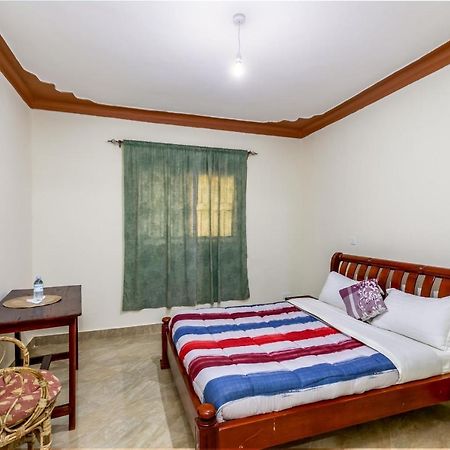 Airport Side Hotel 엔테베 외부 사진