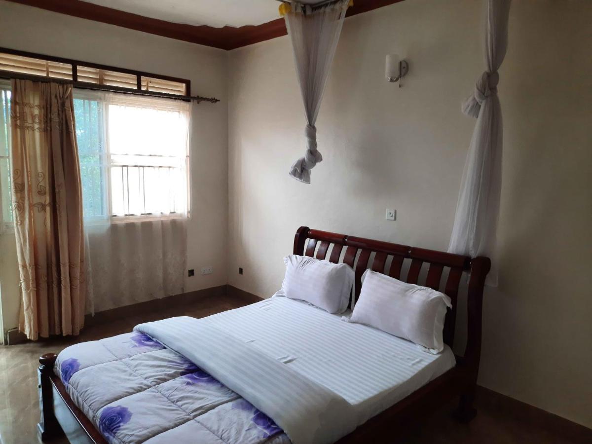 Airport Side Hotel 엔테베 외부 사진