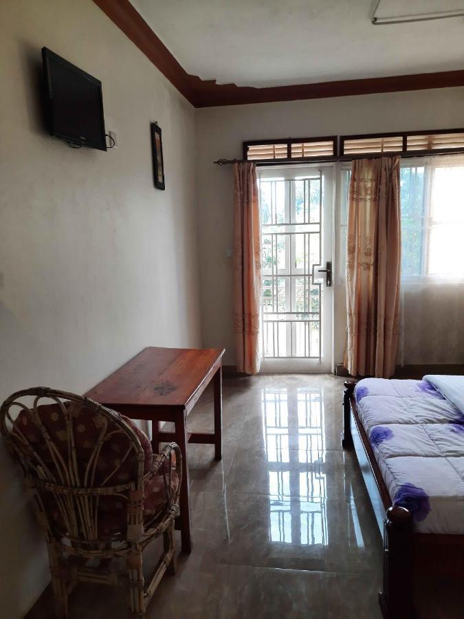 Airport Side Hotel 엔테베 외부 사진