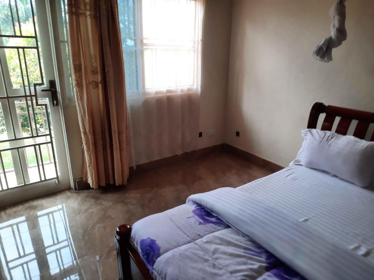 Airport Side Hotel 엔테베 외부 사진