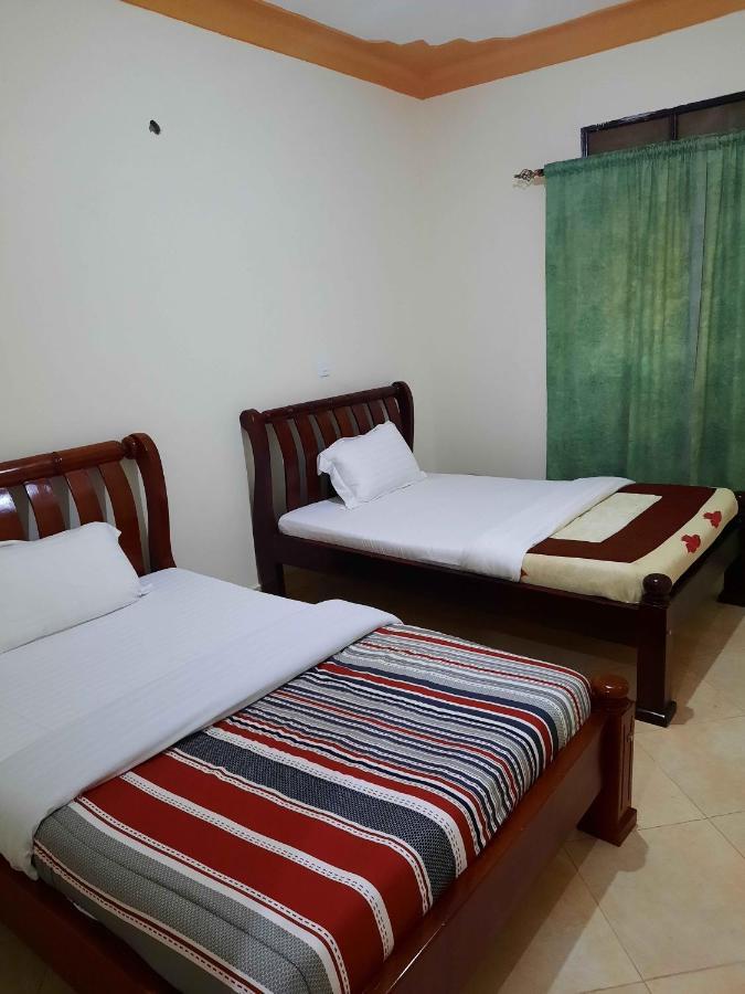 Airport Side Hotel 엔테베 외부 사진