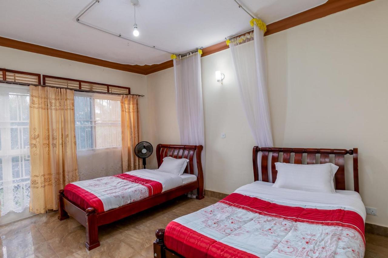 Airport Side Hotel 엔테베 외부 사진